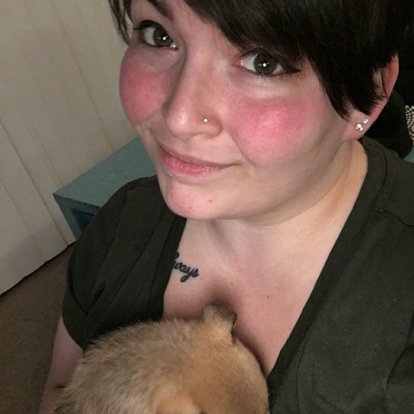 Meet your Posher, Brittany - Picture 1 of 4